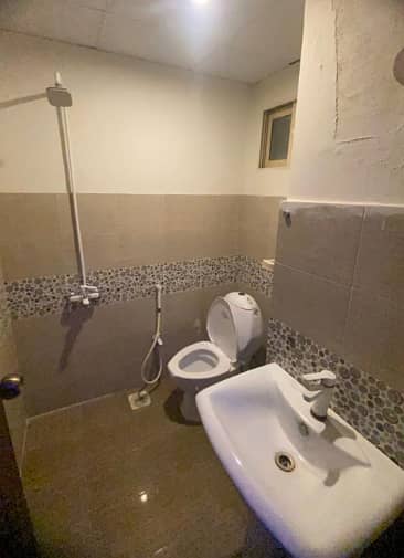Flat Available For Sale In Defense Residency Defense View Society Karachi 1