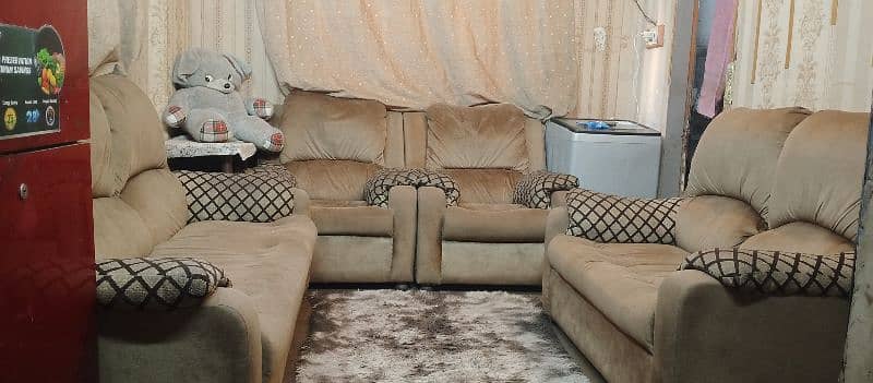 7 Seater sofa set 0