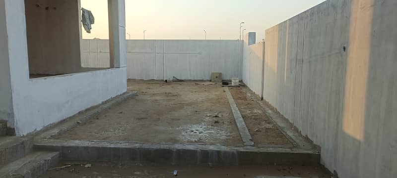 DEAD END CORNER (650sqyard) With Basement, Huge Green Belt Grey Structure Villa With Basement for Sale in Precinct-4, Bahria Town Karachi ! 7