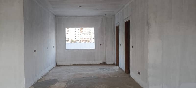 DEAD END CORNER (650sqyard) With Basement, Huge Green Belt Grey Structure Villa With Basement for Sale in Precinct-4, Bahria Town Karachi ! 11
