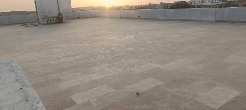 DEAD END CORNER (650sqyard) With Basement, Huge Green Belt Grey Structure Villa With Basement for Sale in Precinct-4, Bahria Town Karachi ! 17