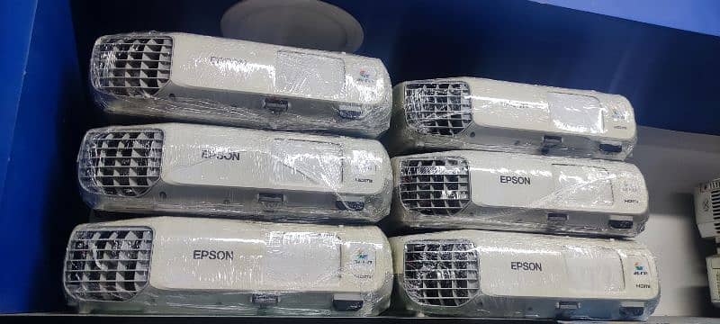Epson PowerLite 97H Projector 10,000:1 contrast double hdmi Mhl 0