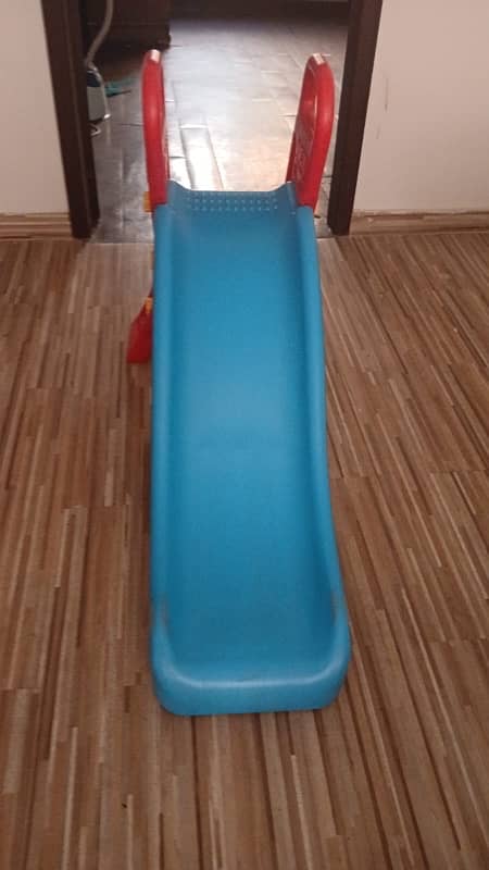 kids slide branded not local excellent condition. 0