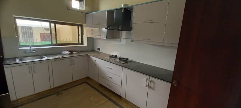 knaal lower portion 3bed available for rent in dha phase 1 8
