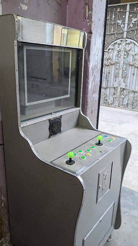 Video Game (Arcade Game) 1