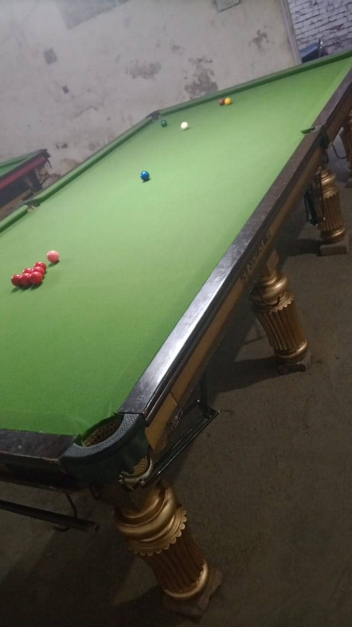 Snooker Table in Very Good Condition 4