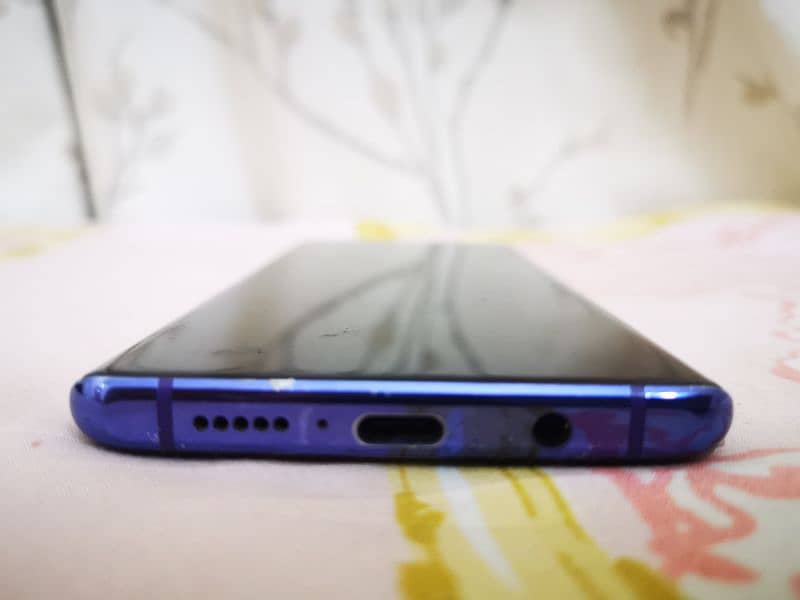 MI Note 10 Light 11/128 4k Edge Screen With Box Good Condition 6