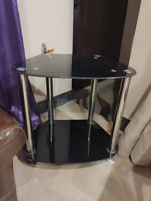 Center table (2x3) and one TV trolly 4