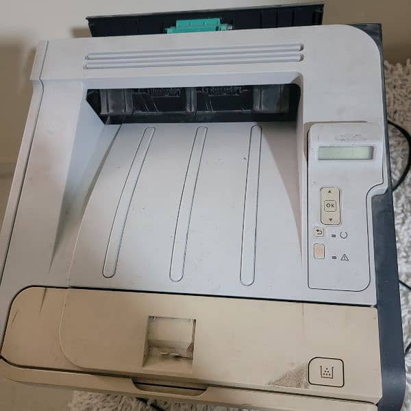 hp Laser Jet p2055dn 1