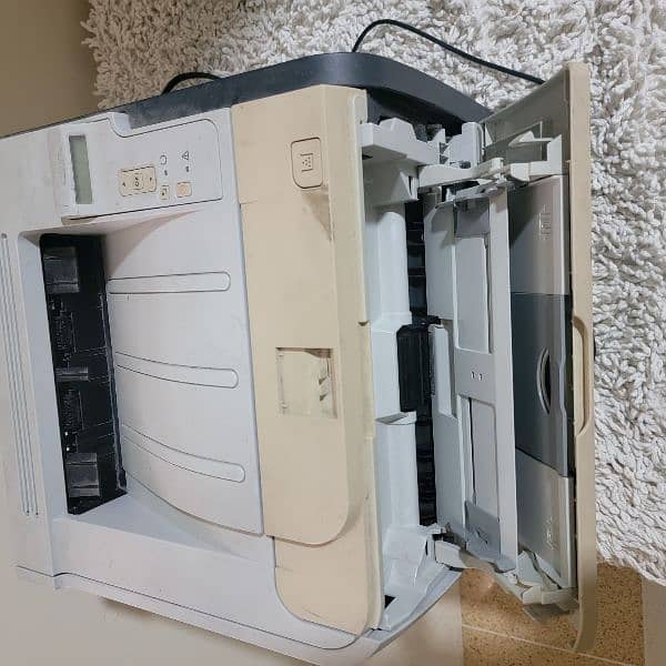 hp Laser Jet p2055dn 4