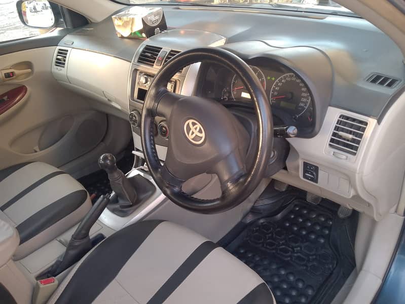 Toyota Corolla GLI 2012 5