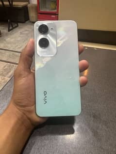 Vivo y 18