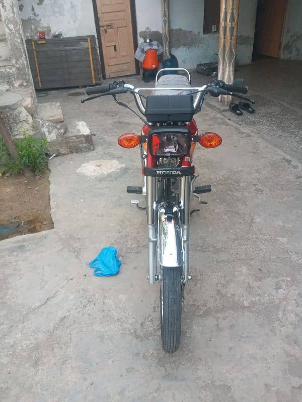 Honda CG 125, 2021  model, less than 1000 km driven 1