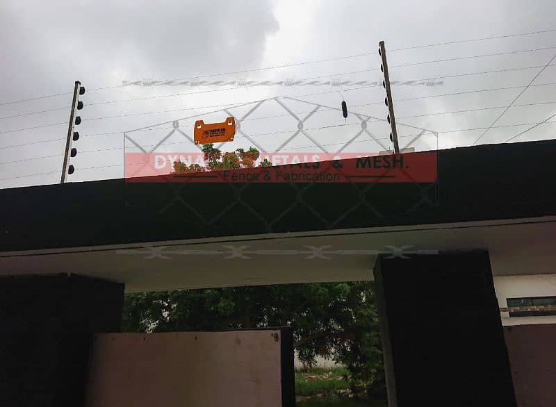 Barbed & razor wire | Chain link fence | Hesco bags | electric fence 17