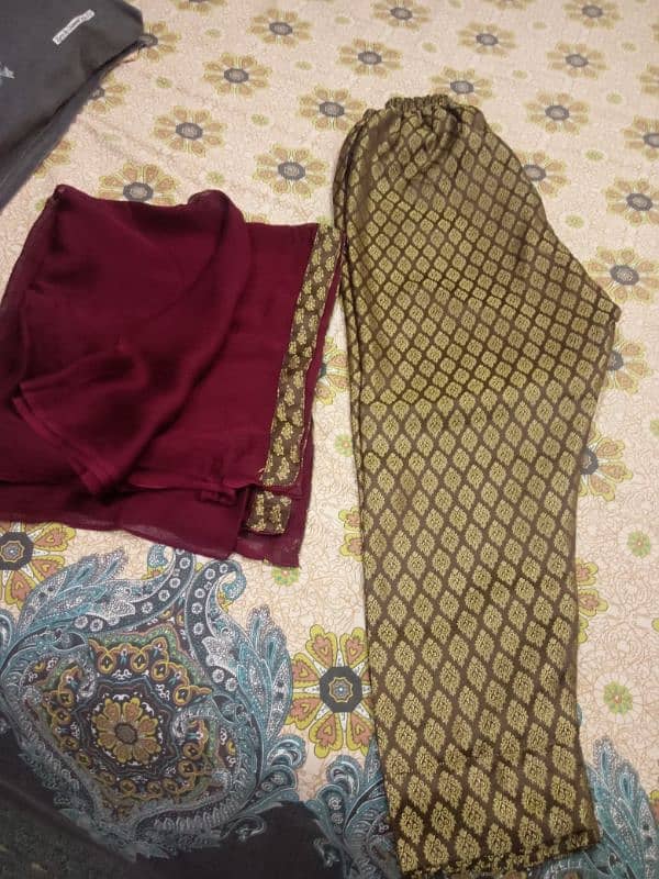 boutique style dresses . 3 piece 7