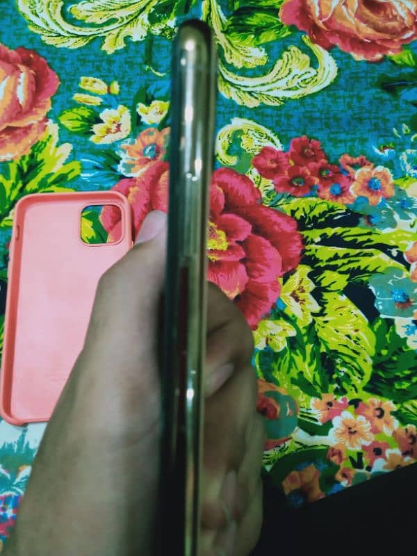 iPhone 11 Pro for Sale 4