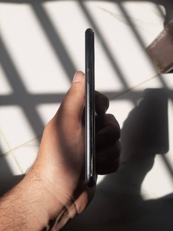IPhone SE 2020 128 GB 4