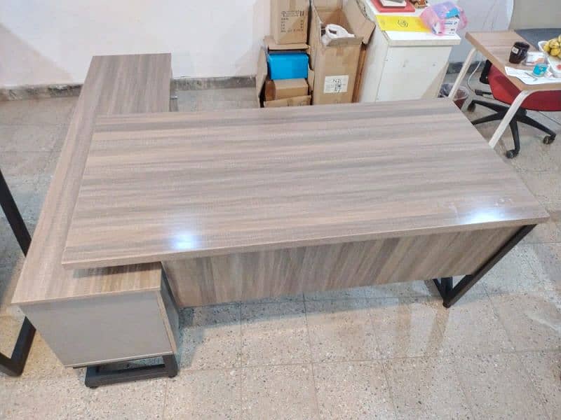 L-shape executive table, smart executive table, office table, table 2