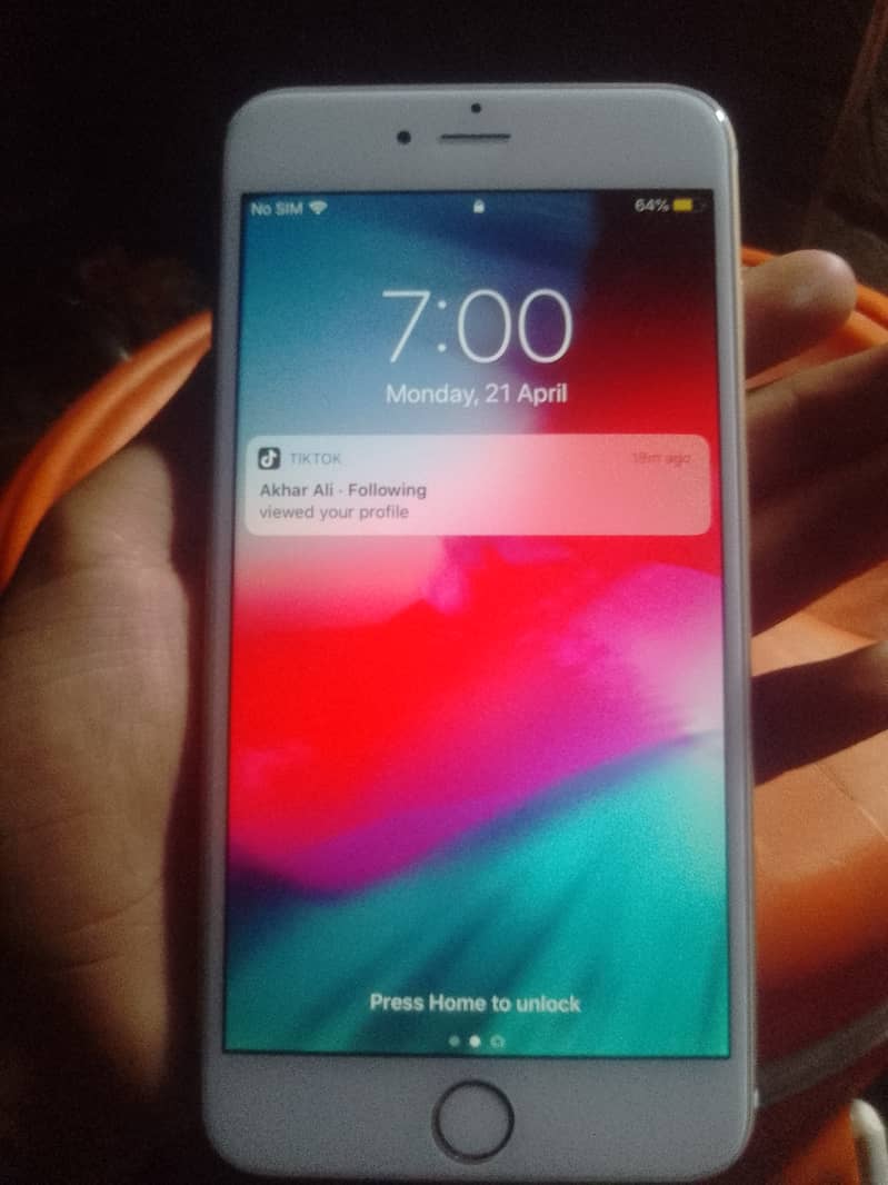 Apple iPhone 6 Plus 0