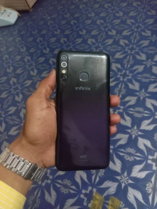 Infinix hot 8 2/32 good condition 10/10 all ok with box 0