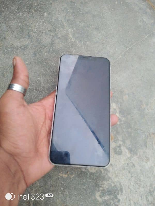 I phone xs max 0