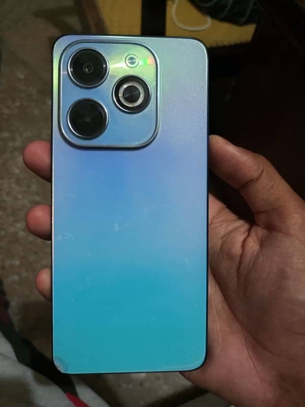Infinix hote 40i (4+4/128) condition 10by 8.5 box charge available 3