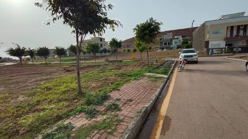 5 Marla Possession Plot for Sale Ideal Location | Ready for Construction 3