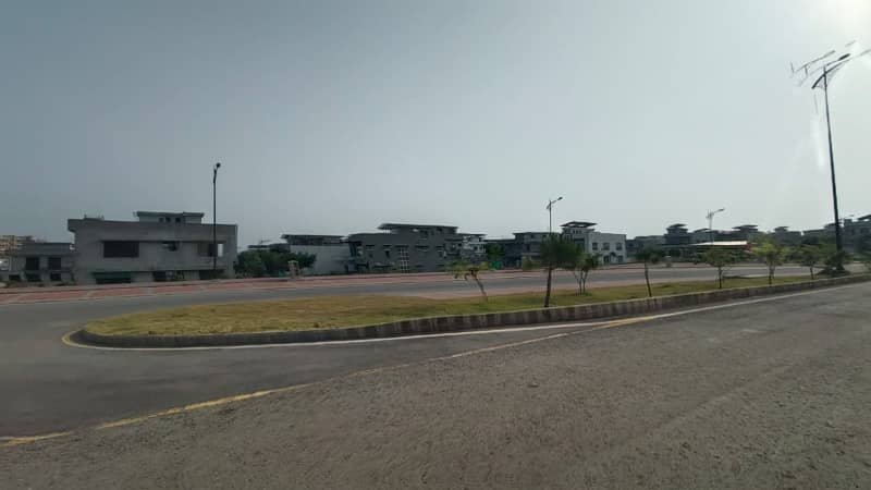 5 Marla Possession Plot for Sale Ideal Location | Ready for Construction 8