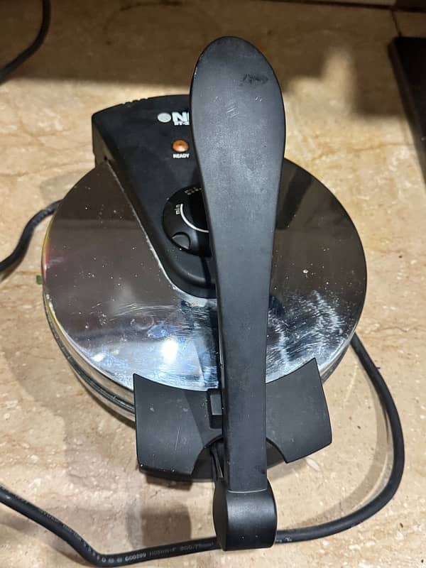 Roti maker in excellent condition 3