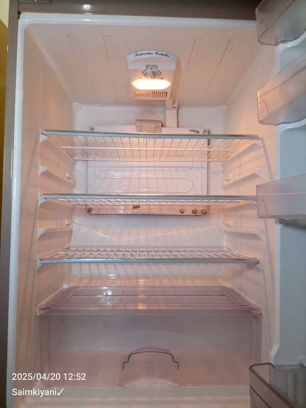 Dawlance refrigerator 0