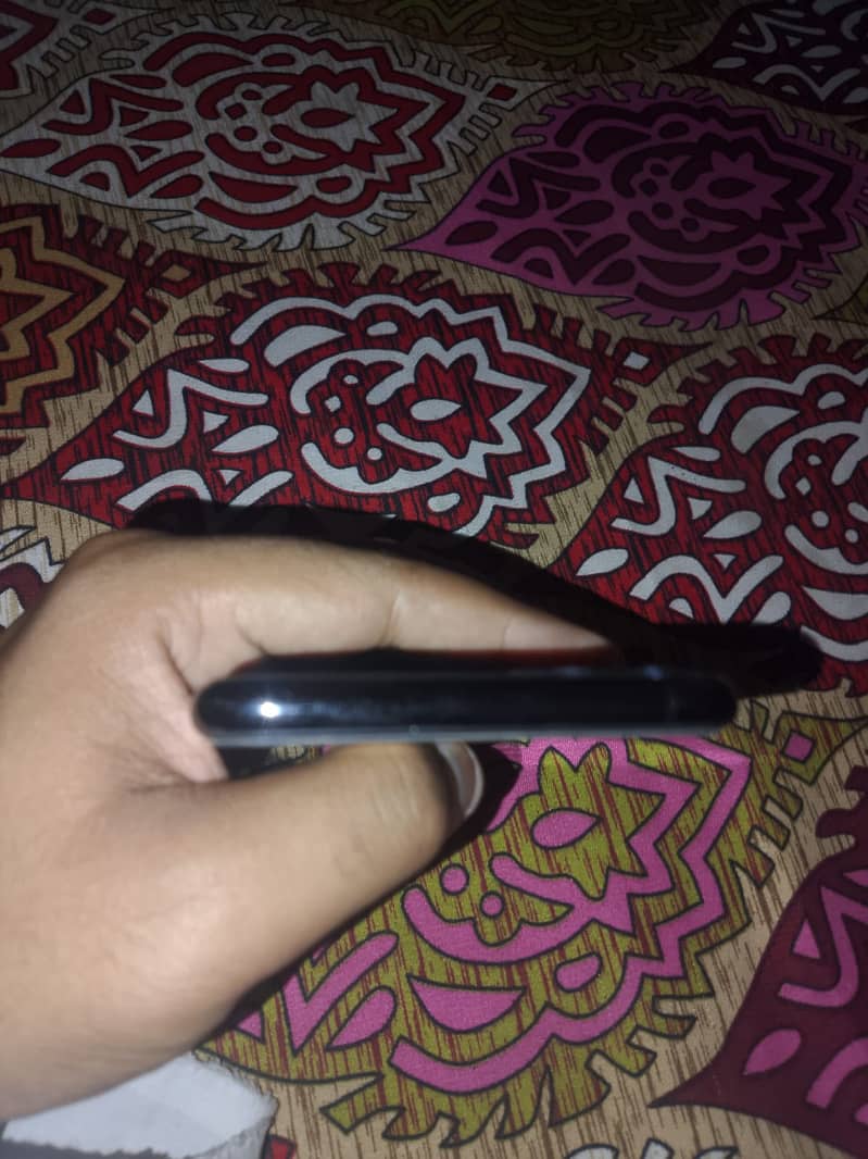 Apple iPhone 11 Pro Max 2