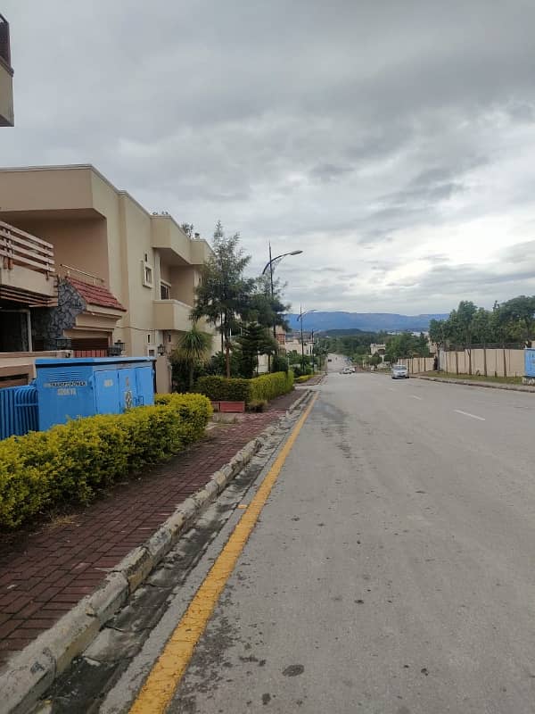 10 Marla Residential Possession Plot for Sale Prime Location | Ready to Build 0