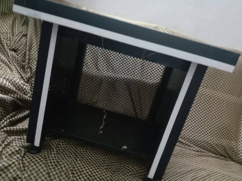 canter table set very new conditions and good rate 1