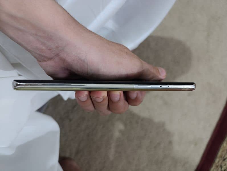 One plus 8 | 8/128 6