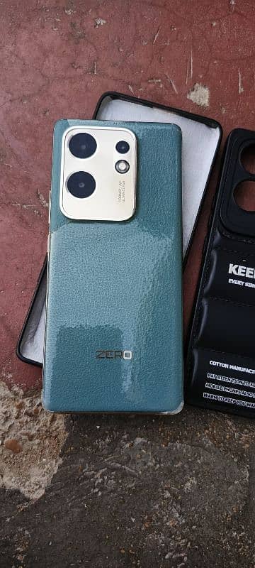 Infinix Zero 30 Ram 8+5 13/256 0