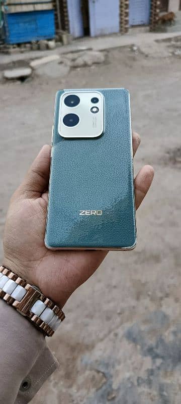 Infinix Zero 30 Ram 8+5 13/256 2