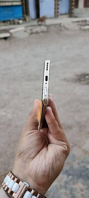 Infinix Zero 30 Ram 8+5 13/256 4
