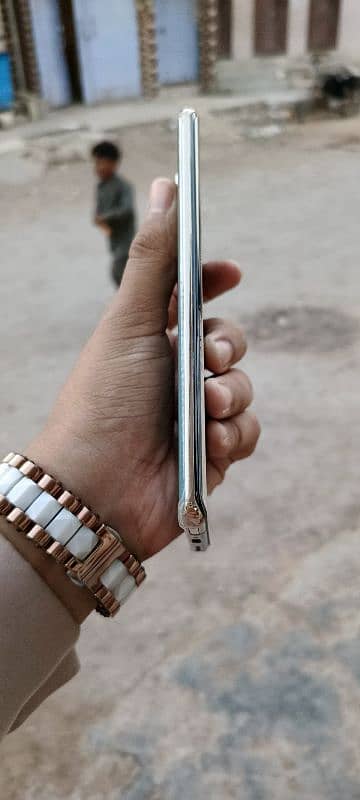 Infinix Zero 30 Ram 8+5 13/256 6
