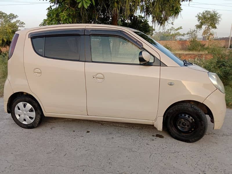 Nissan Moco A+ car 3