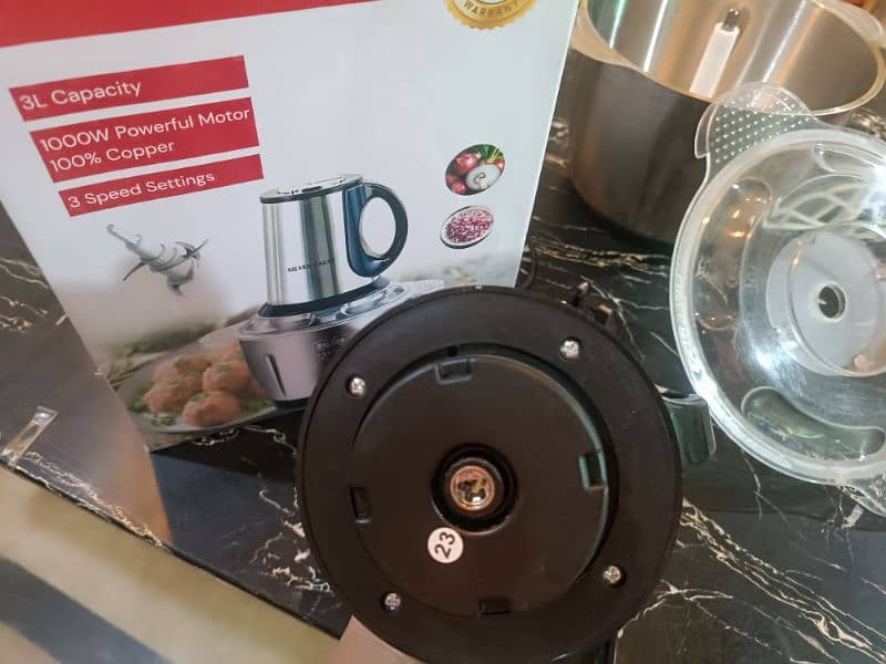 silver crest chopper new  1000watt motor. 10