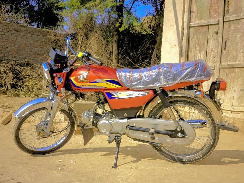Honda 70 Modified with Original Engine 1