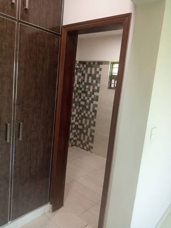 10 Marla 3 bed New Design Flat For Sale In Askari 11, Lahore 5
