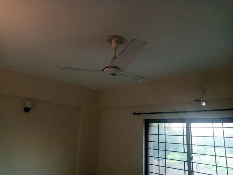 10 Marla 3 bed New Design Flat For Sale In Askari 11, Lahore 9