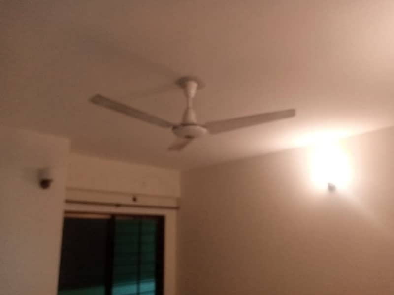 10 Marla 3 bed New Design Flat For Sale In Askari 11, Lahore 11