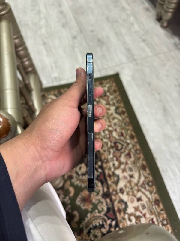 iPhone 12 Pro Max 2