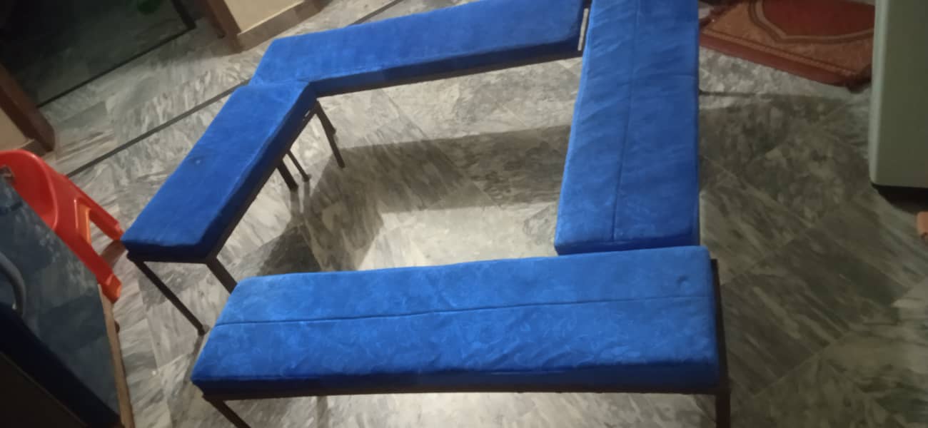 Complete seats set of Suzuki Bolan. 1