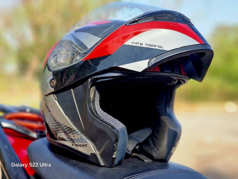 DOT Approved Sports Helmet Like-New 4