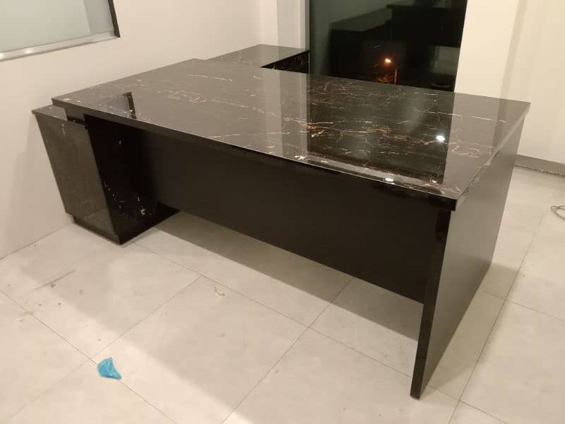 Executive table/ manager table 2