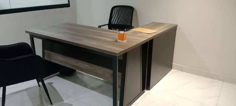 Executive table/ manager table 6