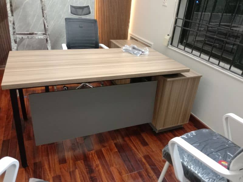 Executive table/ manager table 10